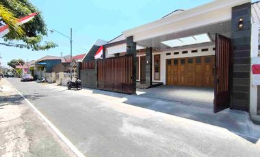 Rumah Mewah Baru Klasik di Sumber Dekat Manahan SOLO KOTA