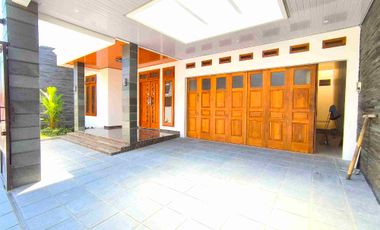 Rumah Mewah Baru Klasik di Sumber Dekat Manahan SOLO KOTA