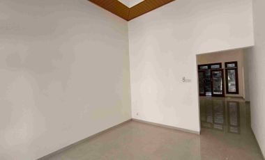 Rumah Mewah Baru Klasik di Sumber Dekat Manahan SOLO KOTA