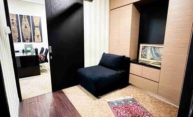 Kantor siap pakai 3lantai lokasi strategis pinggir jalan Anggrek loka raya