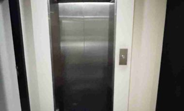 Kantor siap pakai 3lantai lokasi strategis pinggir jalan Anggrek loka raya