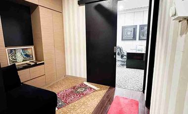 Kantor siap pakai 3lantai lokasi strategis pinggir jalan Anggrek loka raya