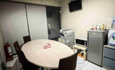 Kantor siap pakai 3lantai lokasi strategis pinggir jalan Anggrek loka raya