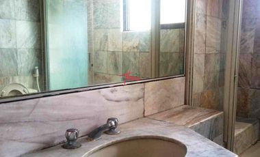 FOR LEASE: Luxurious 3-Bedroom Unit at Skyland Plaza, Makati!