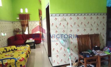 DIJUAL Rumah Bagus Siap Huni Nambaan Ngasem Kab Kediri 20 Menit ke Pusat Kota 15 Menit Ke Simpang Lima Gumul 5 Menit Ke Kantor Desa