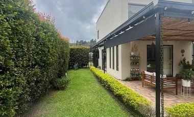 SE VENDE ESPECTACULAR CASA EN LA FLORIDA