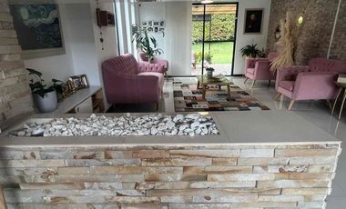 SE VENDE ESPECTACULAR CASA EN LA FLORIDA