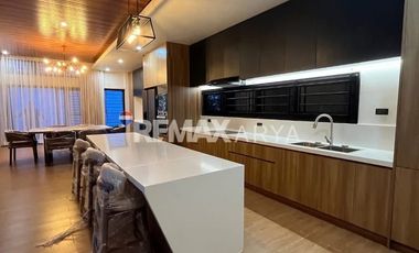 Spacious 5BR Pinewoods Home w/ Entertainment Rm & Garden