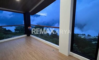 Spacious 5BR Pinewoods Home w/ Entertainment Rm & Garden