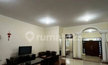 DISEWAkan cepat Rumah di Flamboyan Golf PIK