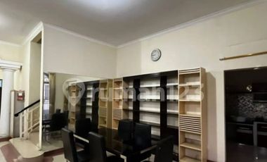 DISEWAkan cepat Rumah di Flamboyan Golf PIK