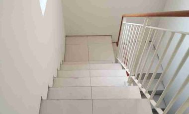 Disewakan Rumah Grand Pakuwon dekat Margomulyo