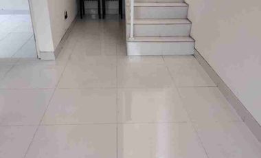 Disewakan Rumah Grand Pakuwon dekat Margomulyo