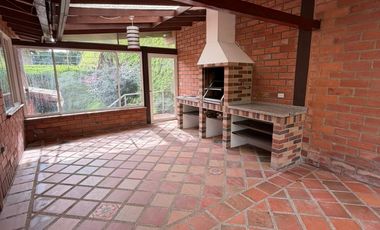 CASA EN VALLES DE LA ALHAMBRA