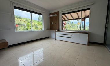 CASA EN VALLES DE LA ALHAMBRA