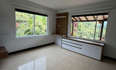 CASA EN VALLES DE LA ALHAMBRA