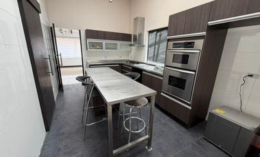 CASA EN VALLES DE LA ALHAMBRA