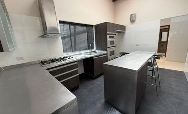 CASA EN VALLES DE LA ALHAMBRA