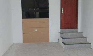 Modern Townhouse in Cavite Forsale !!