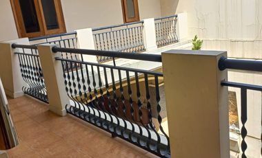 Disewakan Rumah mewah 2lt + (basement) SHM Alam Asri Pondok Indah CL 427