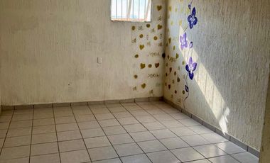 VENTA DE CASA EN VISTA HERMOSA SUR MUY AMPLIA