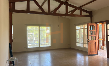 Propiedad comercial de renta en Tumbaco sector La Cerámica, estratégica ubicación sobre la Ruta Viva, ideal para negocio como Spa, restaurantes.