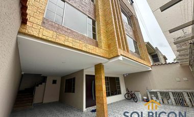 🏡 ¡Oportunidad única en Medio Ejido, Cuenca!