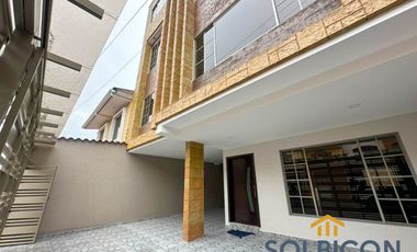 🏡 ¡Oportunidad única en Medio Ejido, Cuenca!