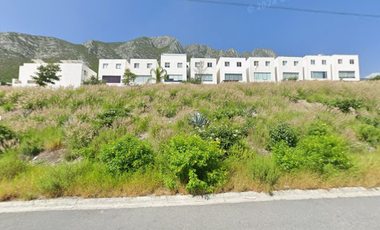 ¡¡GRAN OPORTUNIDAD DE ADQUIRIR CASA DE REMATE BANCARIO!!, (SOLO CON RECURSOS PROPIOS).