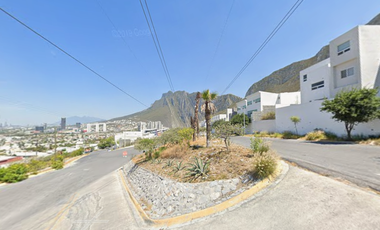 ¡¡GRAN OPORTUNIDAD DE ADQUIRIR CASA DE REMATE BANCARIO!!, (SOLO CON RECURSOS PROPIOS).