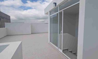 SE VENDE CASA, SOBRE AVENIDA EN PACHUCA, HIDALGO