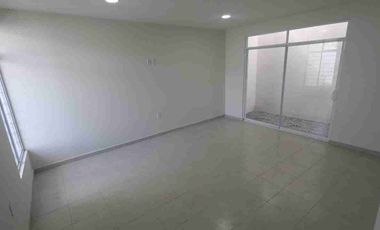 SE VENDE CASA, SOBRE AVENIDA EN PACHUCA, HIDALGO