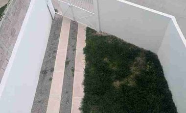 SE VENDE CASA, SOBRE AVENIDA EN PACHUCA, HIDALGO