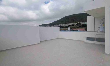 SE VENDE CASA, SOBRE AVENIDA EN PACHUCA, HIDALGO