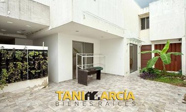 Vendo Amplia Casa en Fraccionamiento Privado Los Cedros en Córdoba.