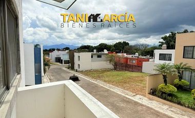 Vendo Amplia Casa en Fraccionamiento Privado Los Cedros en Córdoba.