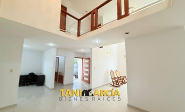 Vendo Amplia Casa en Fraccionamiento Privado Los Cedros en Córdoba.