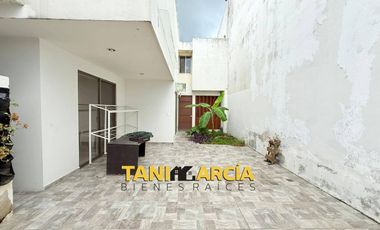 Vendo Amplia Casa en Fraccionamiento Privado Los Cedros en Córdoba.