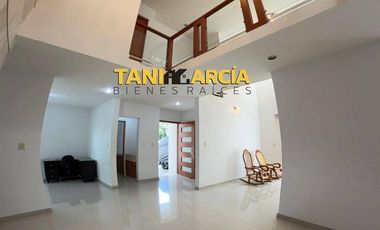 Vendo Amplia Casa en Fraccionamiento Privado Los Cedros en Córdoba.