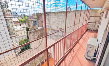 Amplio Depto. 4 Amb. con Balcón Corrido + Lavadero Indep. + 2 Toilette