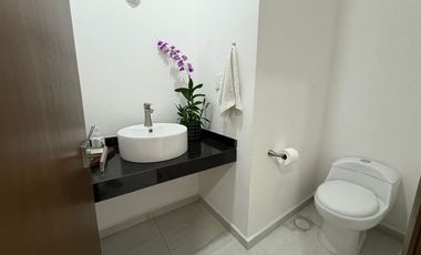 VENDO CASA EN LOMAS DEL DORADO, CERCA DE DORADO PARK