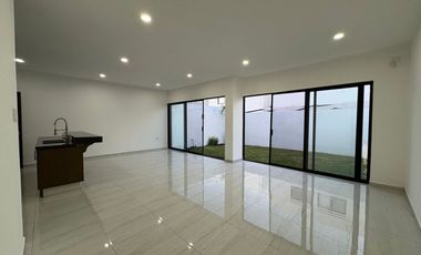 VENDO CASA EN LOMAS DEL DORADO, CERCA DE DORADO PARK