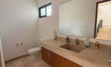 AMPLIA CASA EN VENTA