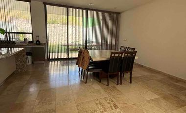 AMPLIA CASA EN VENTA