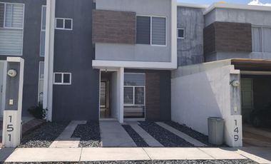 Venta de Casa al Sur de la Cd. Fracc. Mangata Residencial a 3 min de SAMS del Sur, Vigilancia las 24 hrs