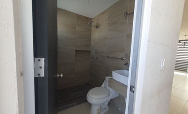 Venta de Casa al Sur de la Cd. Fracc. Mangata Residencial a 3 min de SAMS del Sur, Vigilancia las 24 hrs