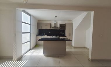 Venta de Casa al Sur de la Cd. Fracc. Mangata Residencial a 3 min de SAMS del Sur, Vigilancia las 24 hrs