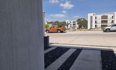 Venta de Casa al Sur de la Cd. Fracc. Mangata Residencial a 3 min de SAMS del Sur, Vigilancia las 24 hrs