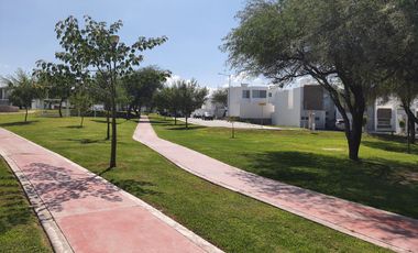 Venta de Casa al Sur de la Cd. Fracc. Mangata Residencial a 3 min de SAMS del Sur, Vigilancia las 24 hrs