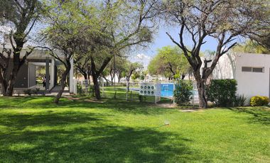 Venta de Casa al Sur de la Cd. Fracc. Mangata Residencial a 3 min de SAMS del Sur, Vigilancia las 24 hrs